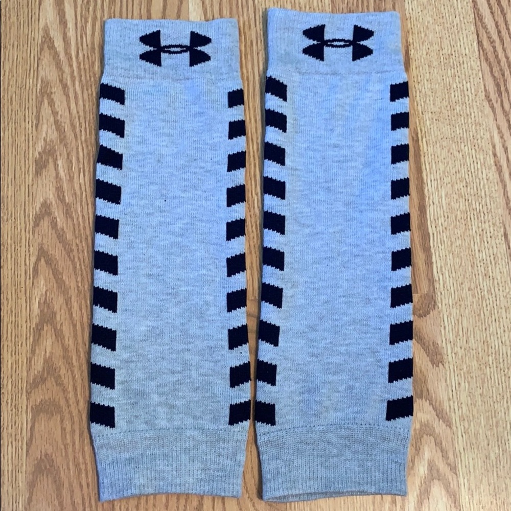 Grey under armour leg warmers